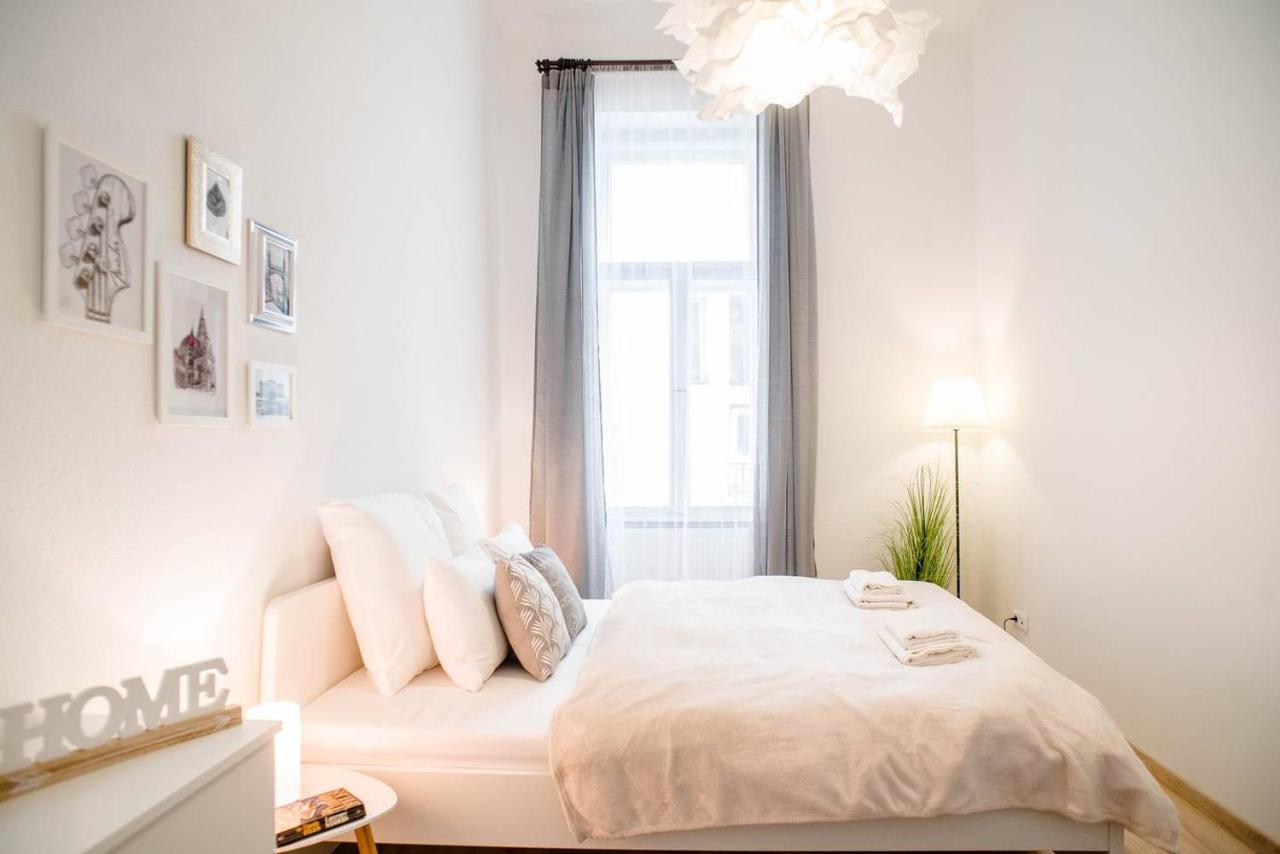 Comfy, Renewed 3 Bedroom Apt In Center Budapest Exterior foto